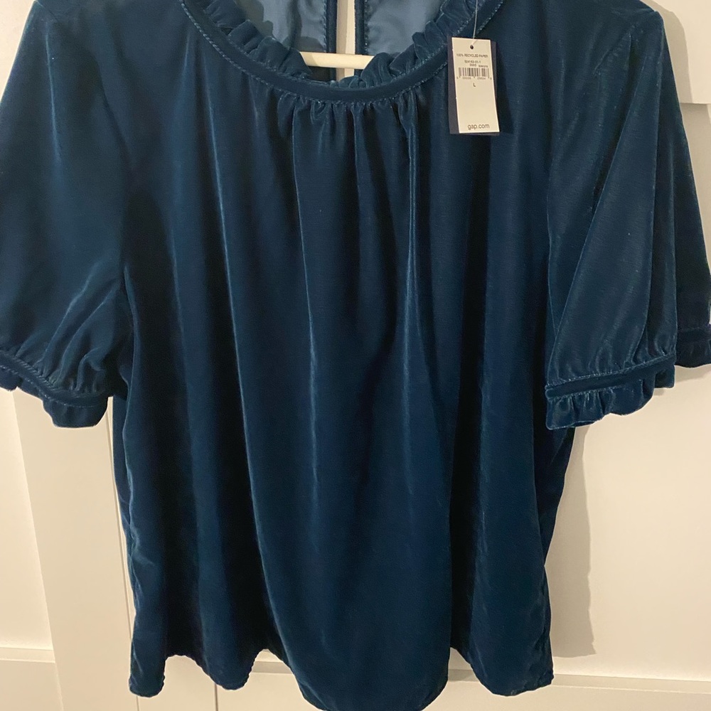 NWT Gap blue velvet top